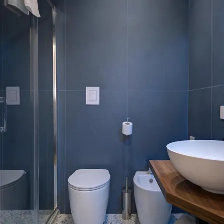 Well - Piazza Dei Martiri Bed & Breakfast 4*