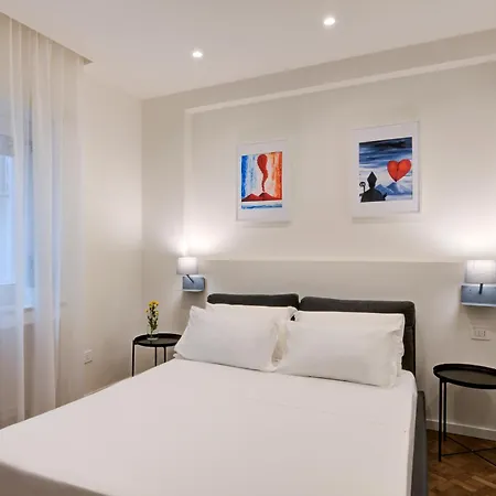 Well - Piazza Dei Martiri Bed & Breakfast Neapel