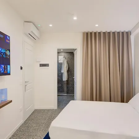 Well - Piazza Dei Martiri Bed & Breakfast Neapel