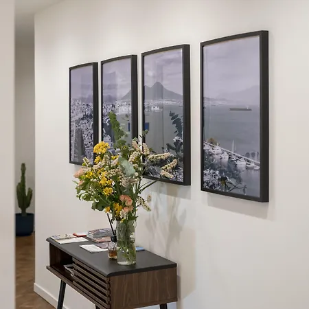 Well - Piazza Dei Martiri Neapel