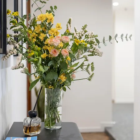 Bed & Breakfast Well - Piazza Dei Martiri 4*