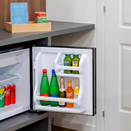 Well - Piazza Dei Martiri 4*