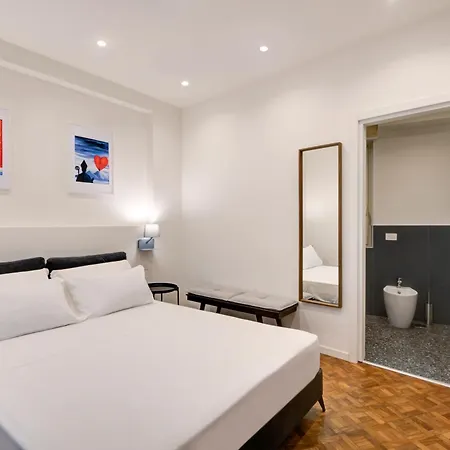 Couette-café Well - Piazza Dei Martiri Naples