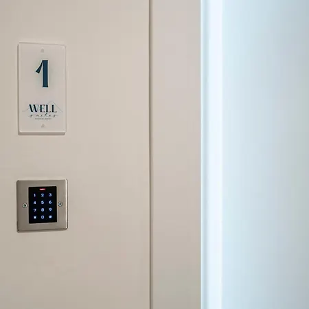 Couette-café Well - Piazza Dei Martiri