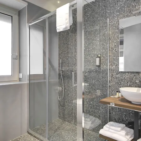 Well - Piazza Dei Martiri Bed & Breakfast Napels