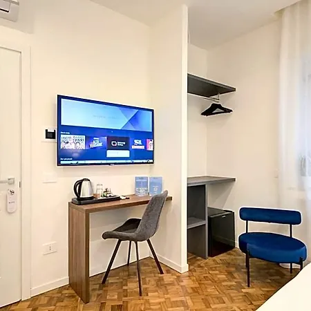 Well - Piazza Dei Martiri Bed & Breakfast Napels