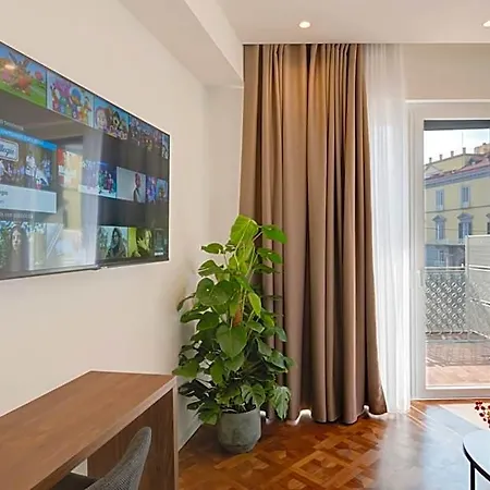 Well - Piazza Dei Martiri Bed & Breakfast