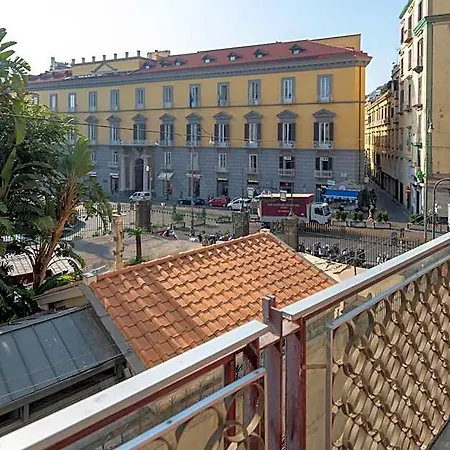 Well - Piazza Dei Martiri Napoli