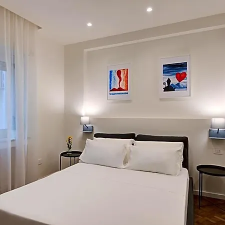 Bed & Breakfast Well - Piazza Dei Martiri 4*