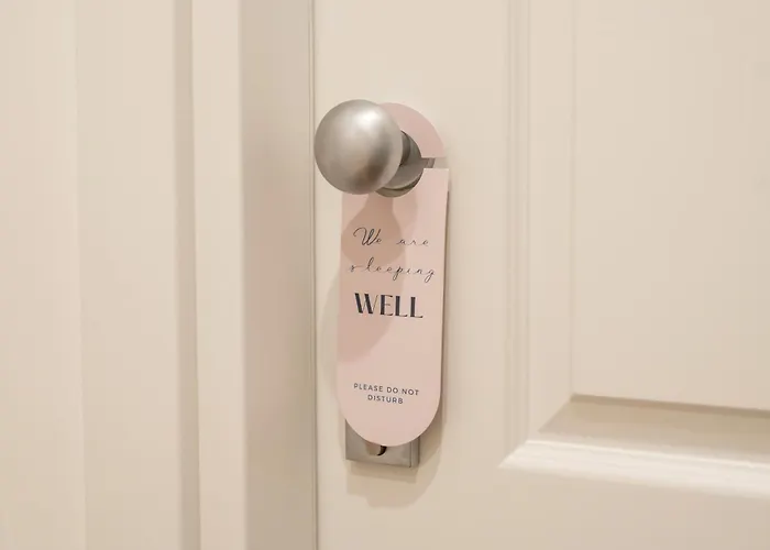 Well - Piazza Dei Martiri Bed & Breakfast Napoli
