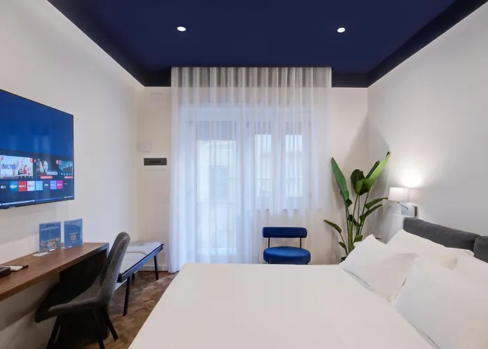 Bed & Breakfast Well - Piazza Dei Martiri 4*