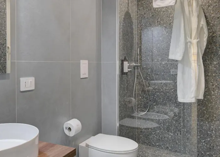 Well - Piazza Dei Martiri Bed & Breakfast Napoli